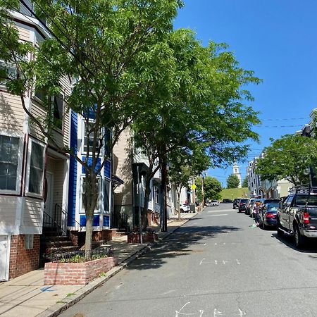 Sunny Convenient Home W/ Private Patio! Easy Walk To Everything! Boston Dış mekan fotoğraf